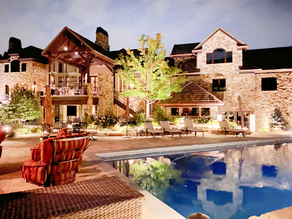 Resort-style amenities thoughout