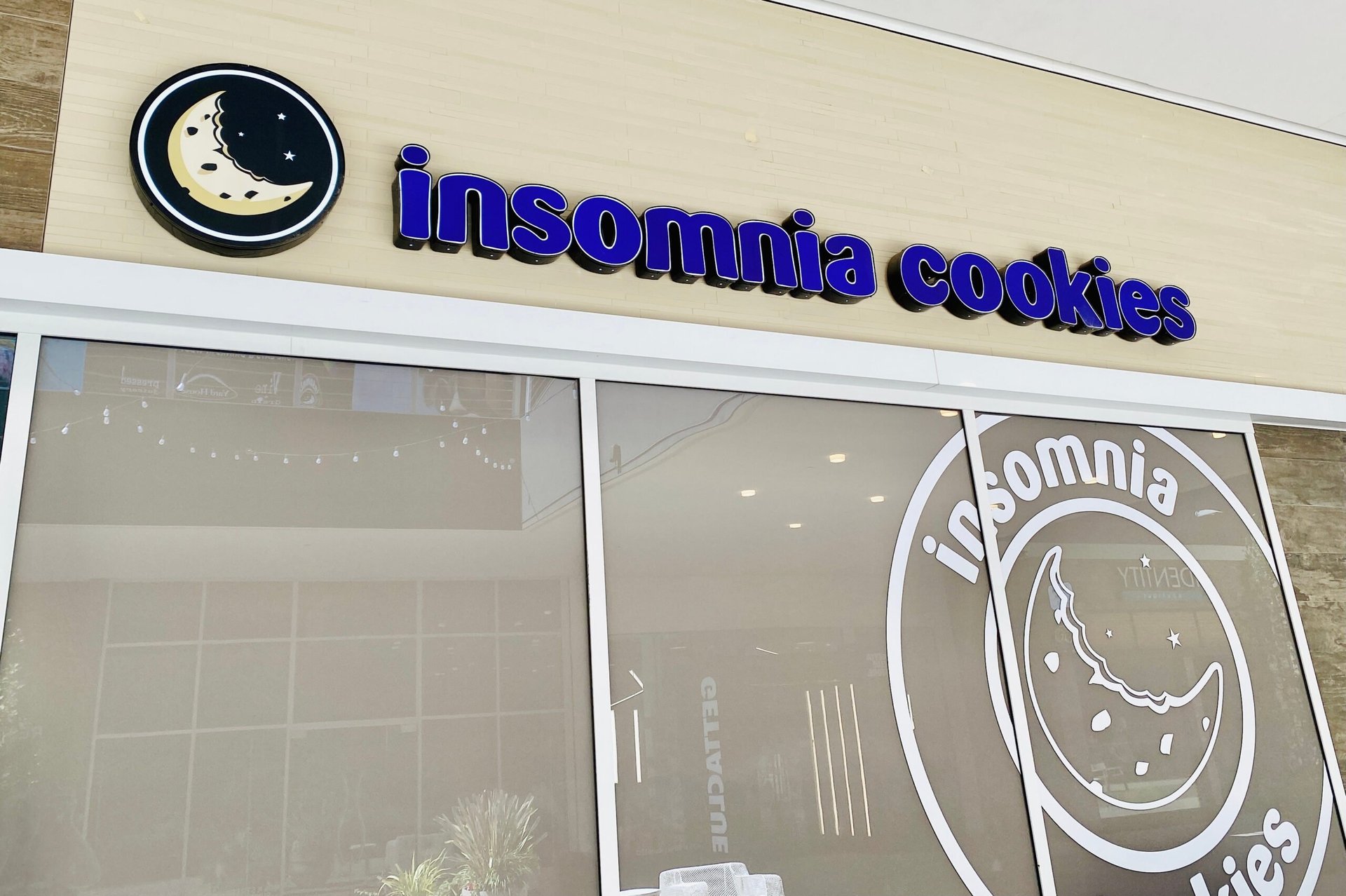 Insomnia Cookies facade